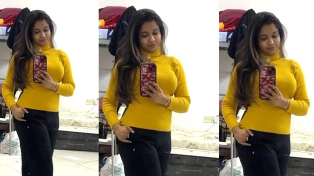 Indian Horny Wife Showing Fingering Clips